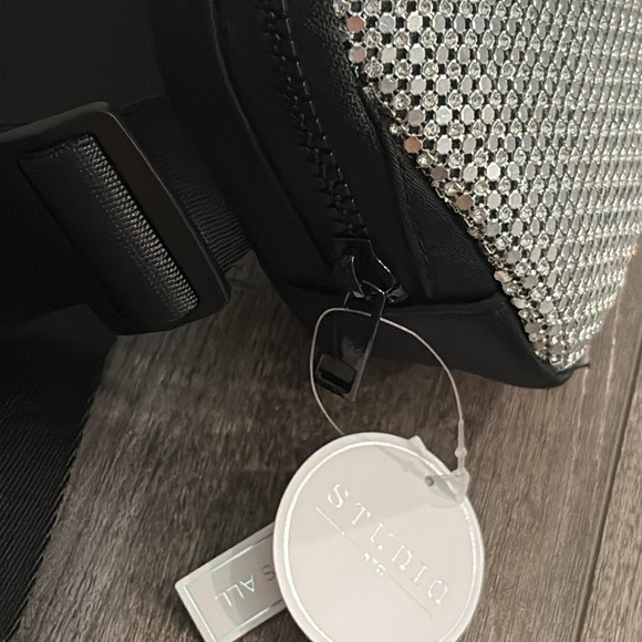 Rhinestone Sparkle Belt Bag NEW - Picture 5 of 6